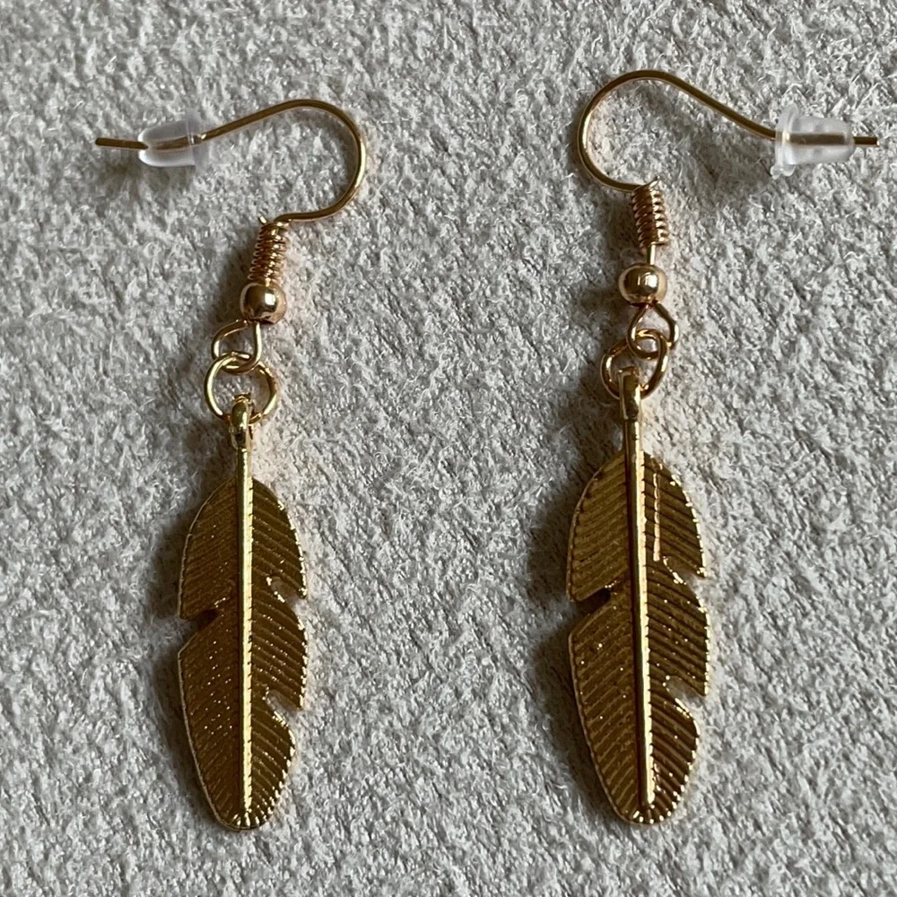 Gold leaf dangle earrings